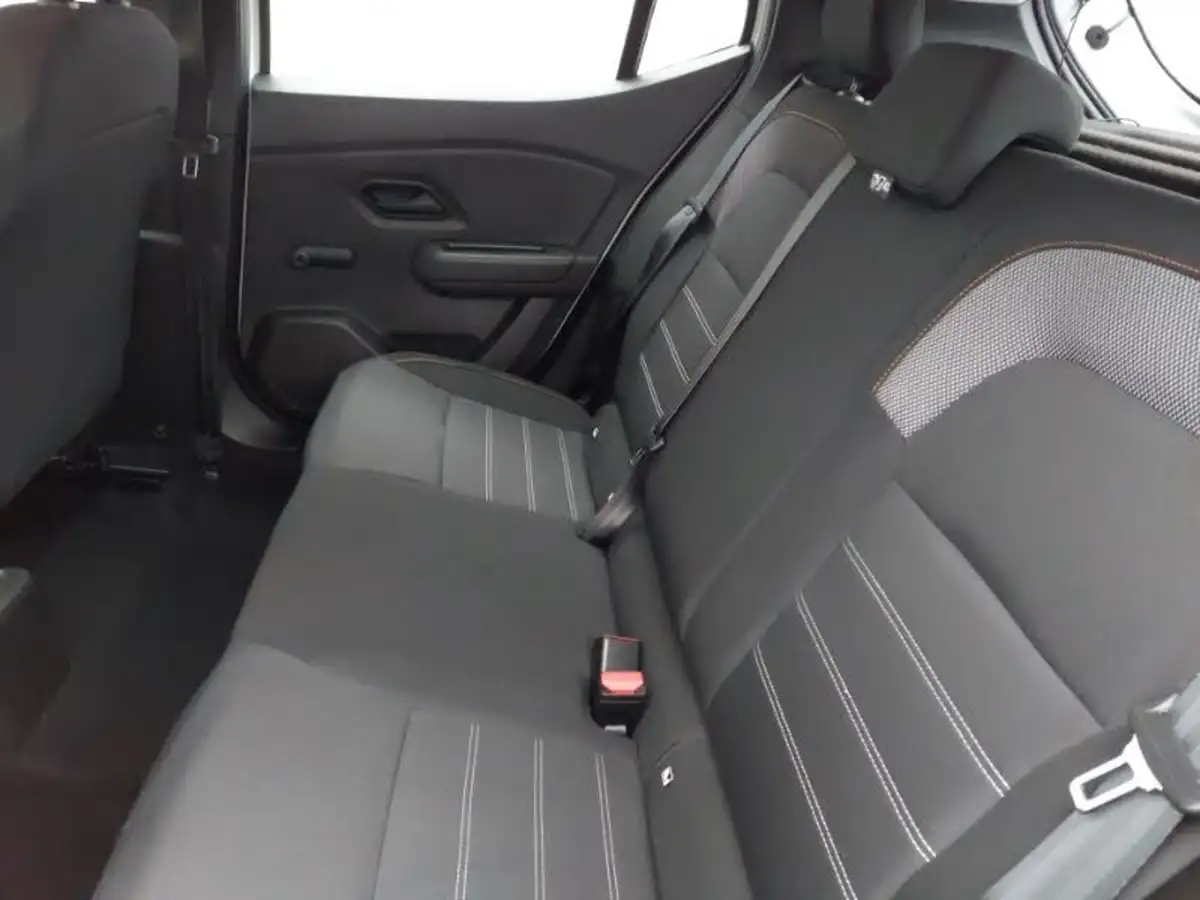 2022-dacia-sandero-stepway-10-tce-essential-90bhp-big-5
