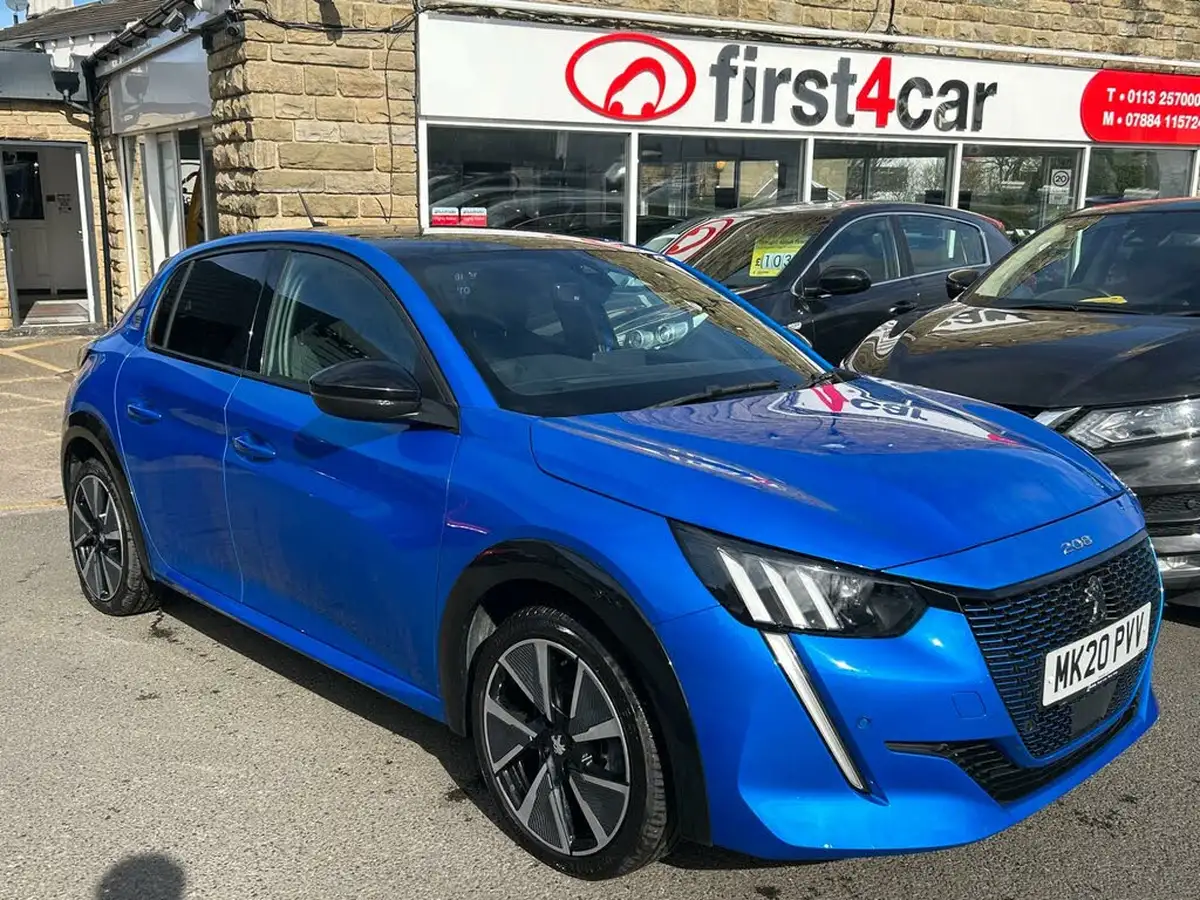 2020-peugeot-208-e-gt-line-big-0