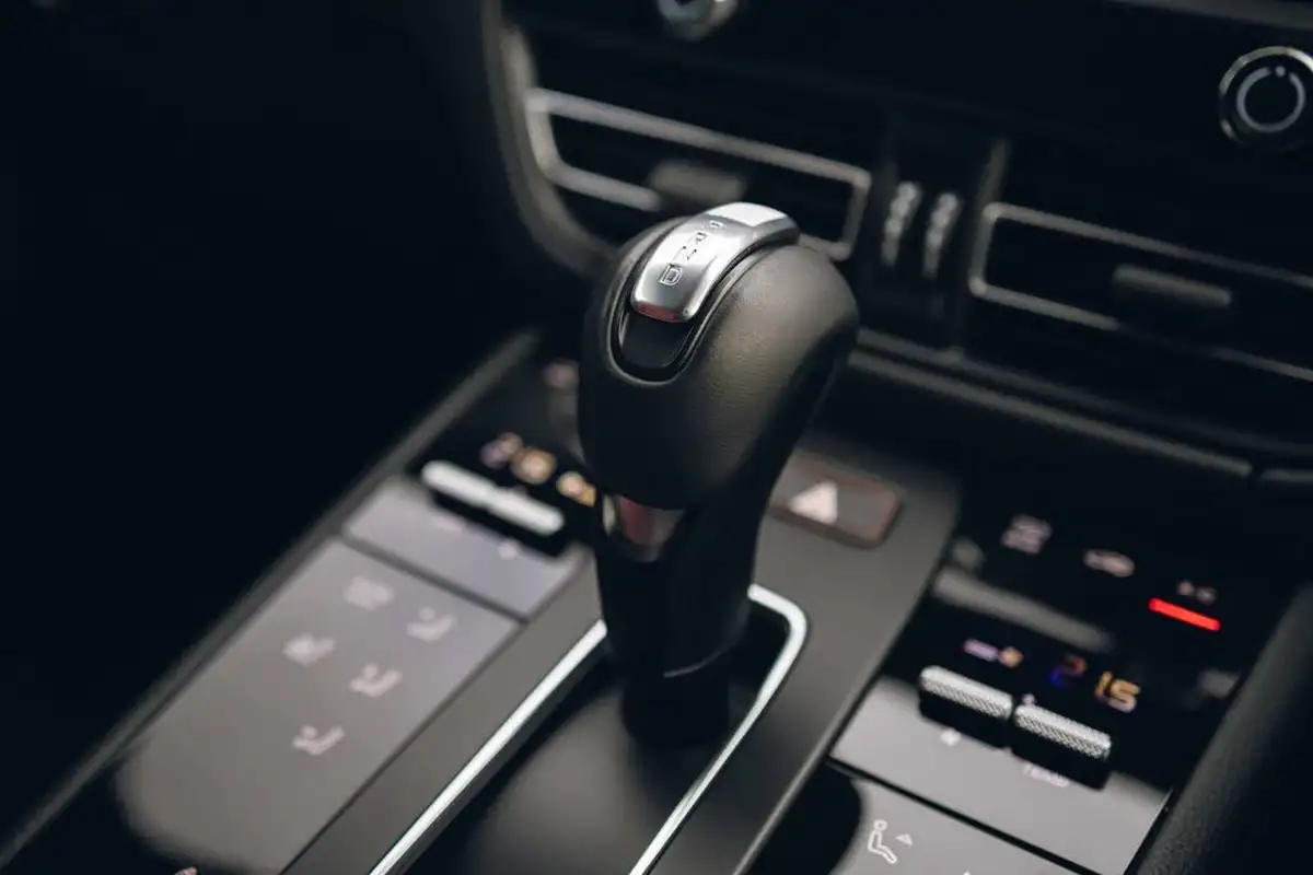 2022-porsche-macan-29-v6-gts-big-44