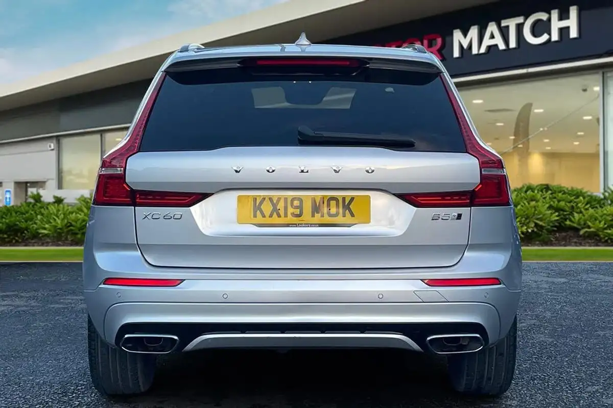 2019-volvo-xc60-20td-b5-r-design-big-3