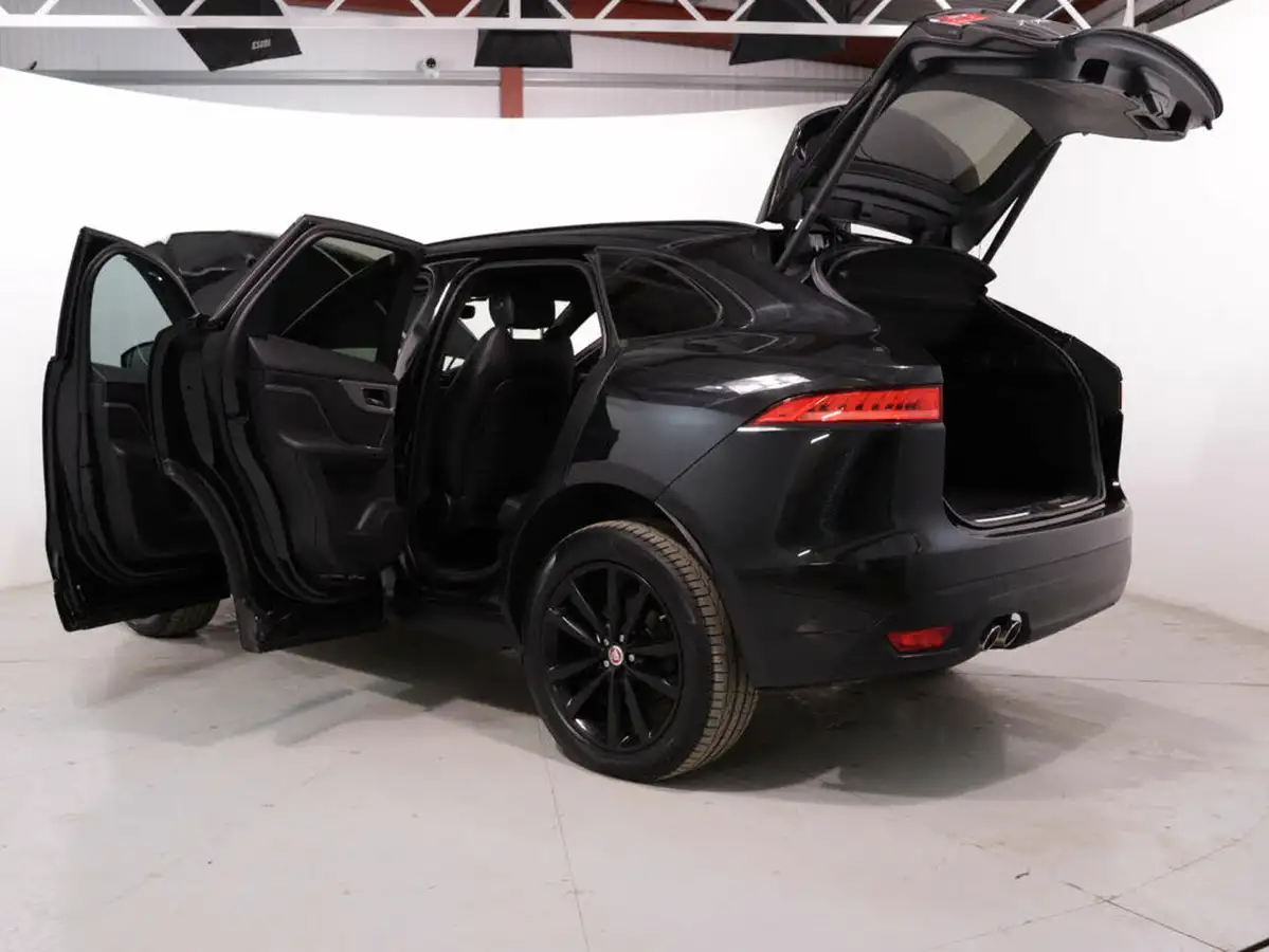 2020-jaguar-f-pace-20-i4d-chequered-flag-180ps-big-48