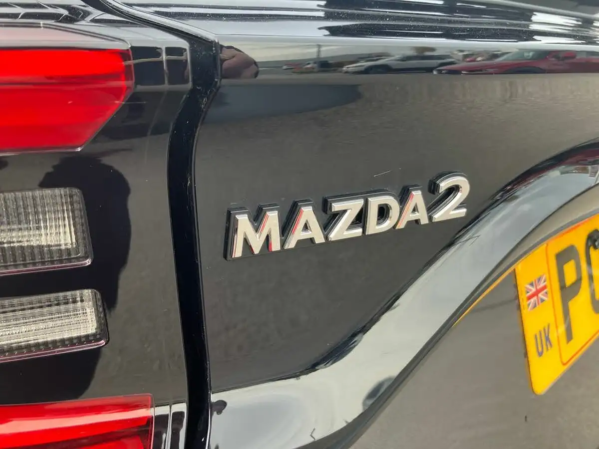 2024-mazda-mazda2-15-select-big-24