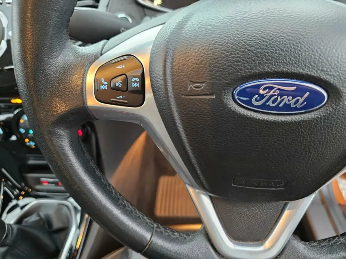 2014-ford-fiesta-16tdci-titanium-x-5d-big-13