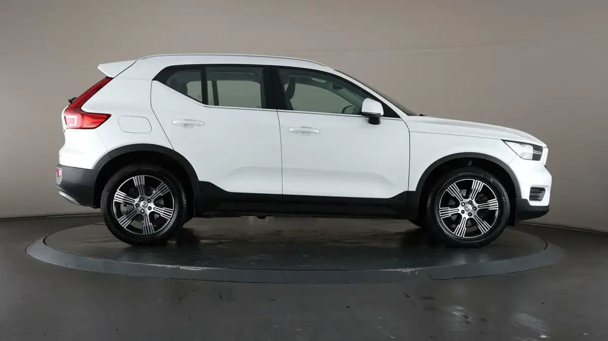 2022-volvo-xc40-20-b4-inscription-awd-big-51