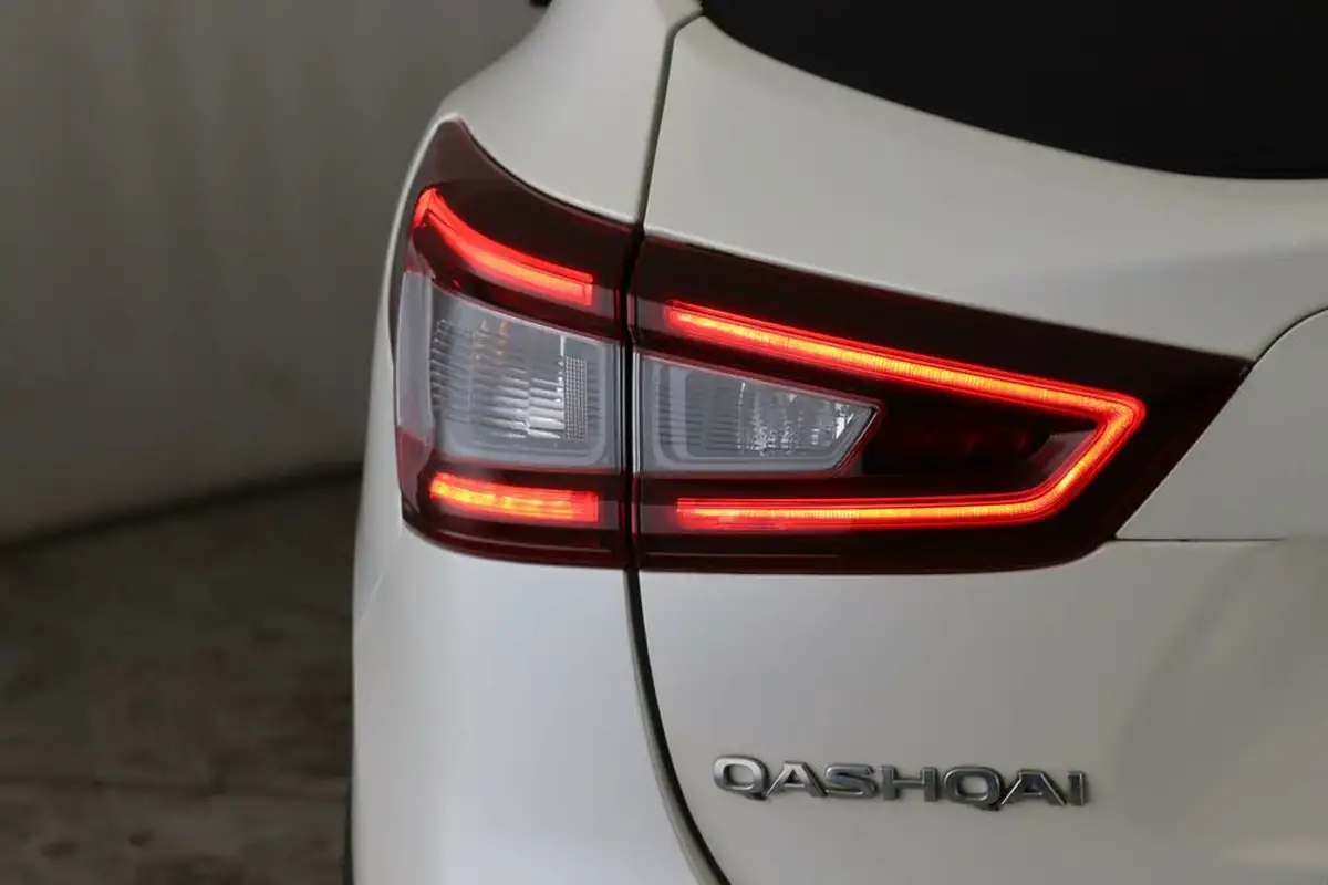 2021-nissan-qashqai-13-dig-t-n-motion-140ps-big-8