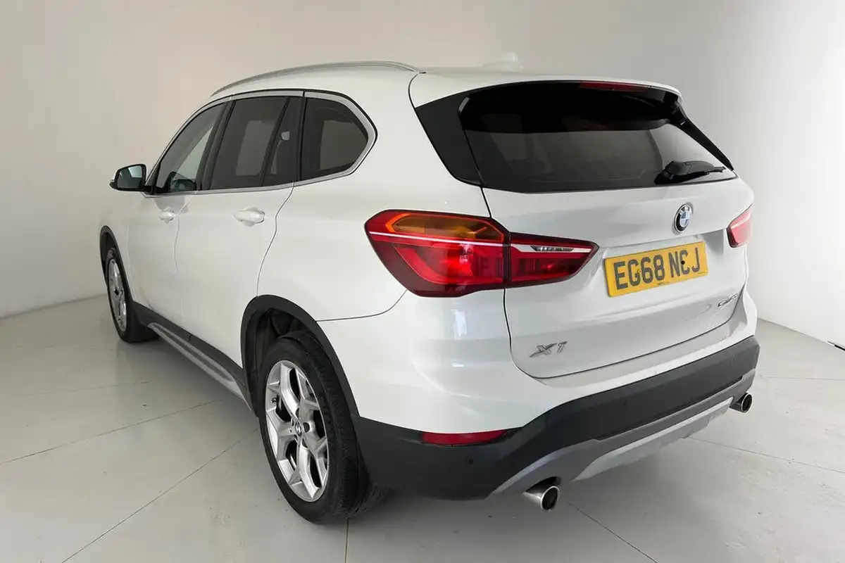 2019-bmw-x1-20-sdrive-20i-xline-sdrive20i-big-22