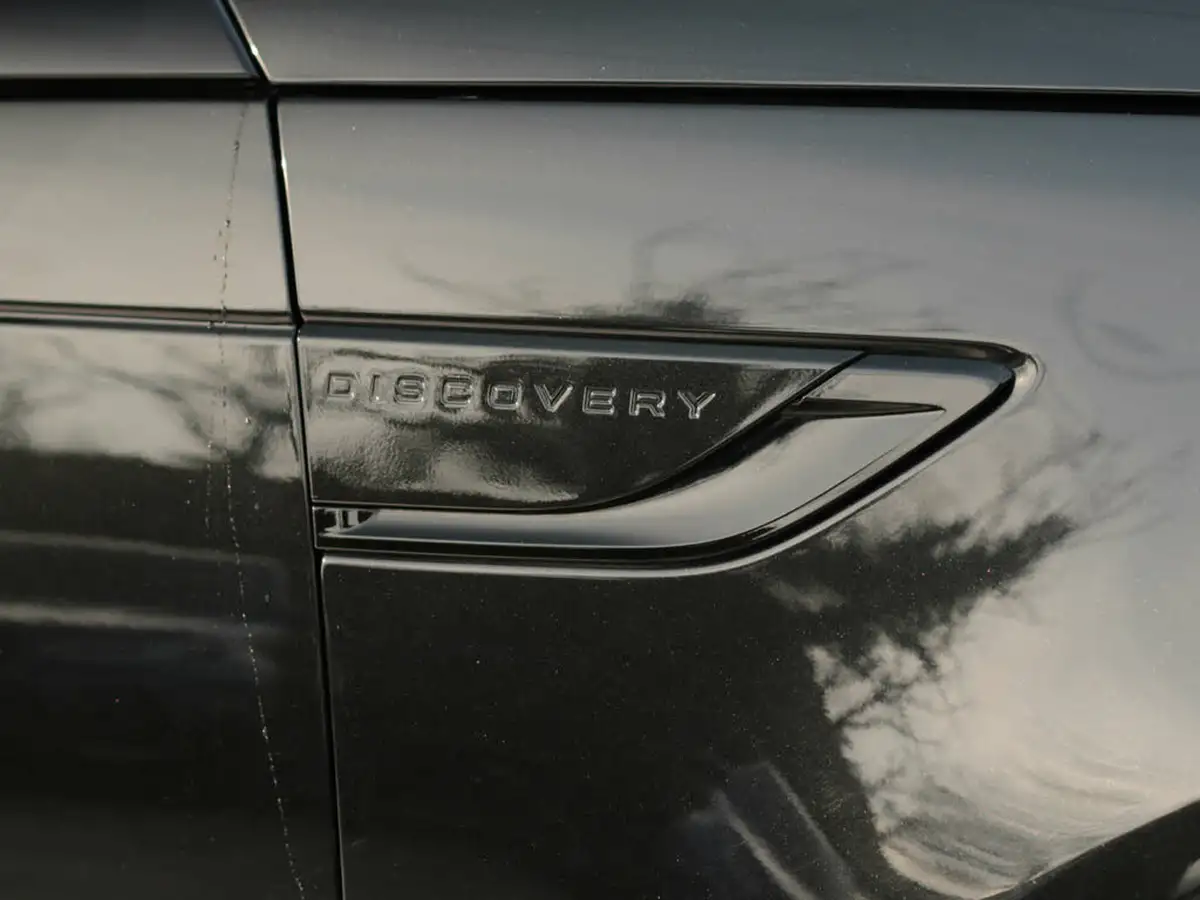 2021-land-rover-discovery-30-d300-commercial-se-big-21