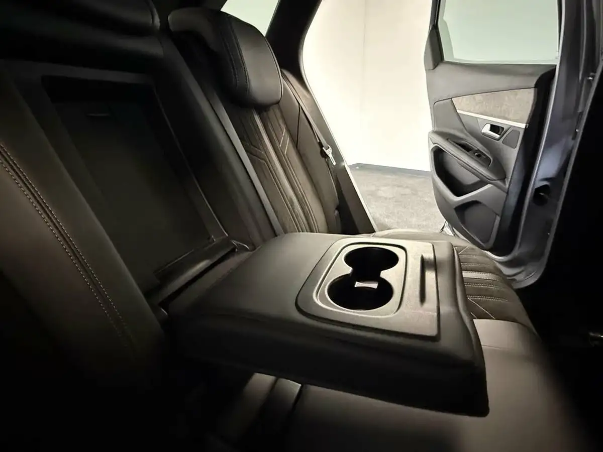 2021-peugeot-3008-suv-12-puretech-gt-eat8-big-35