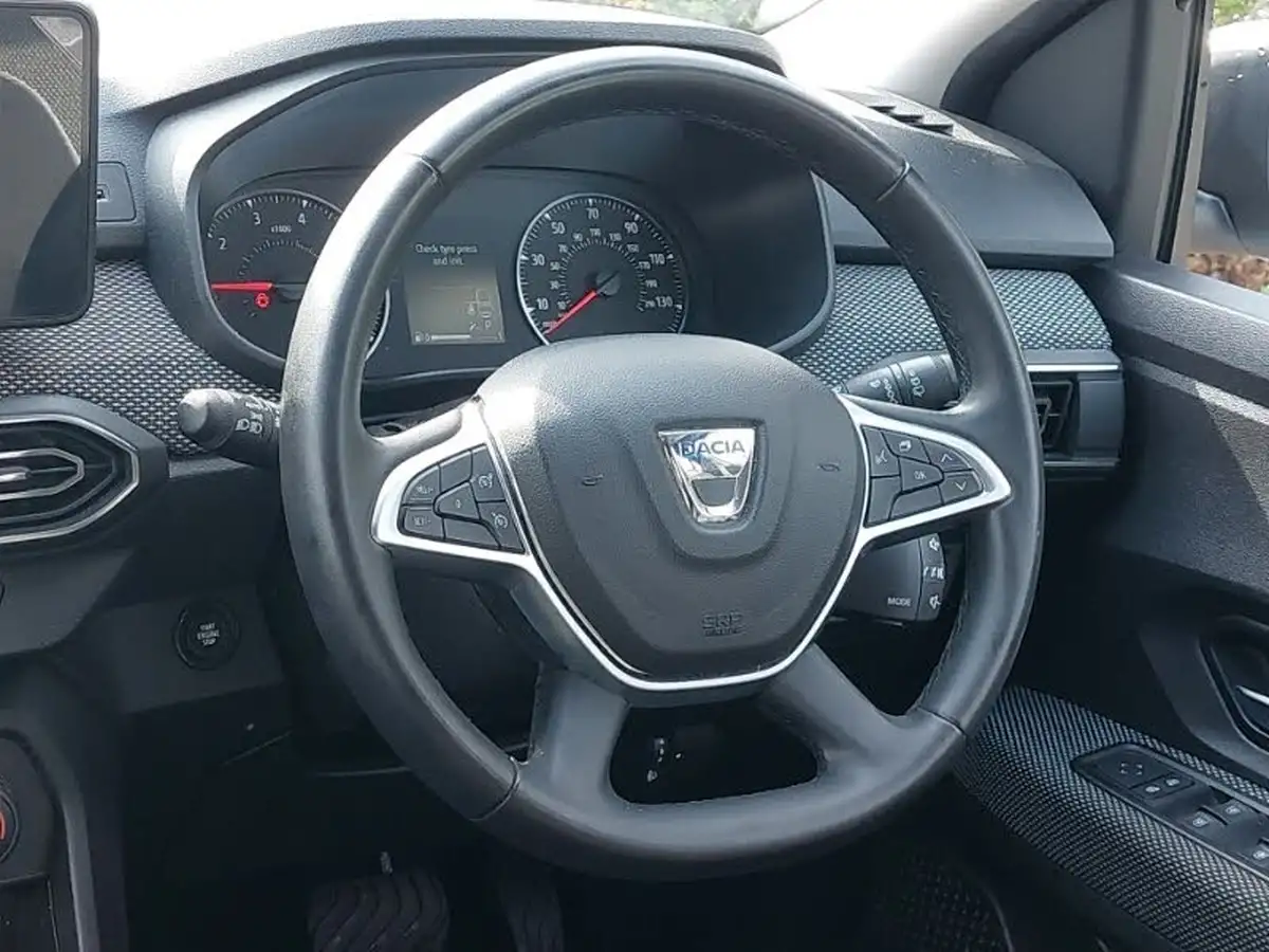 2022-dacia-sandero-10-tce-comfort-90bhp-cvt-big-10
