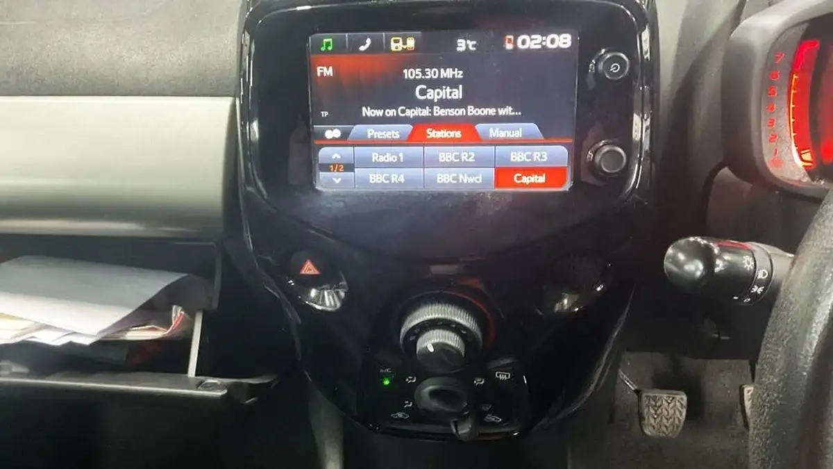 2016-citroen-c1-12-puretech-flair-81ps-5d-big-6