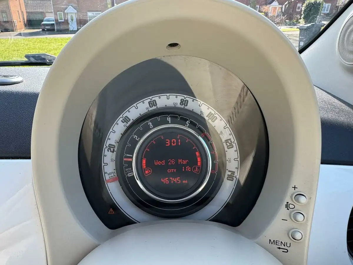 2014-fiat-500-12-lounge-big-20