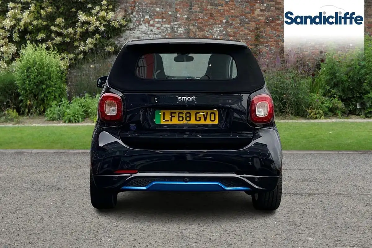 2018-smart-fortwo-eq-edition-nightsky-cabriolet-big-3