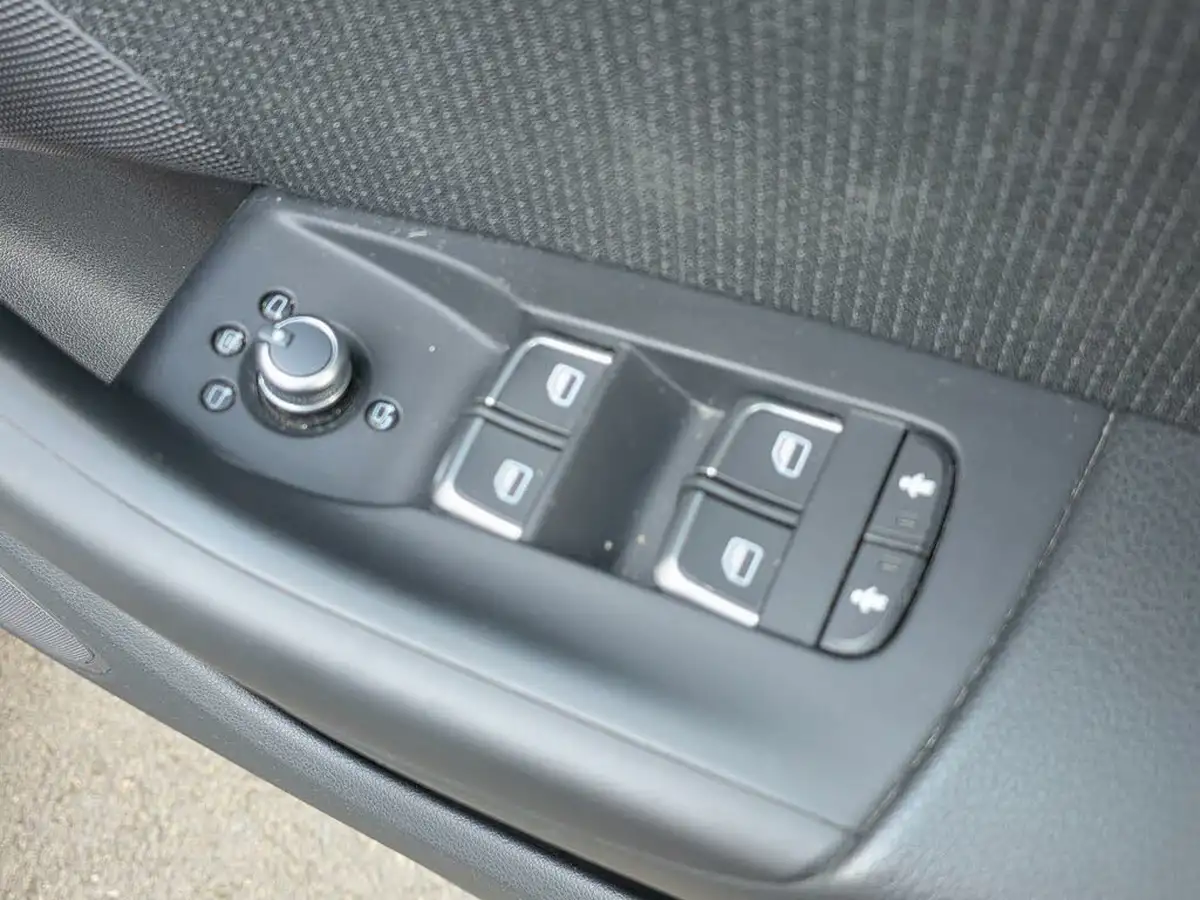 2018-audi-q3-20-tdi-s-line-edition-big-21
