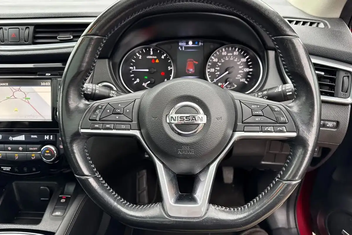 2017-nissan-qashqai-15dci-tekna-big-41