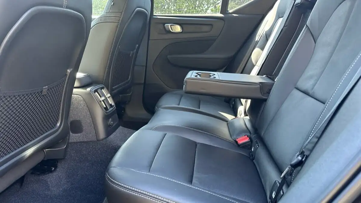 2021-volvo-xc40-15-t5-inscription-pro-258bhp-big-26