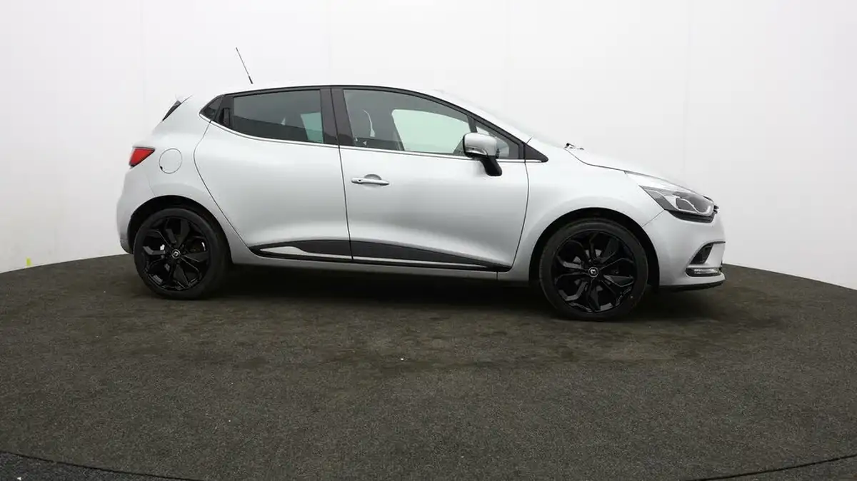 2019-renault-clio-15dci-iconic-90ps-ss-edc-auto-big-32