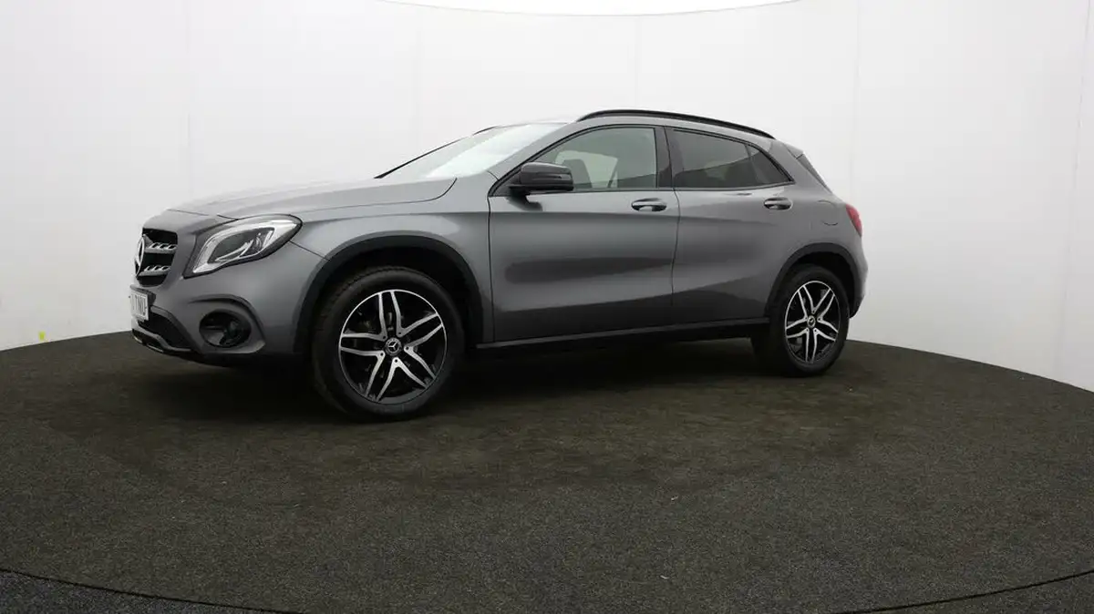 2019-mercedes-benz-gla-class-16-gla-180-urban-edition-ss-big-56