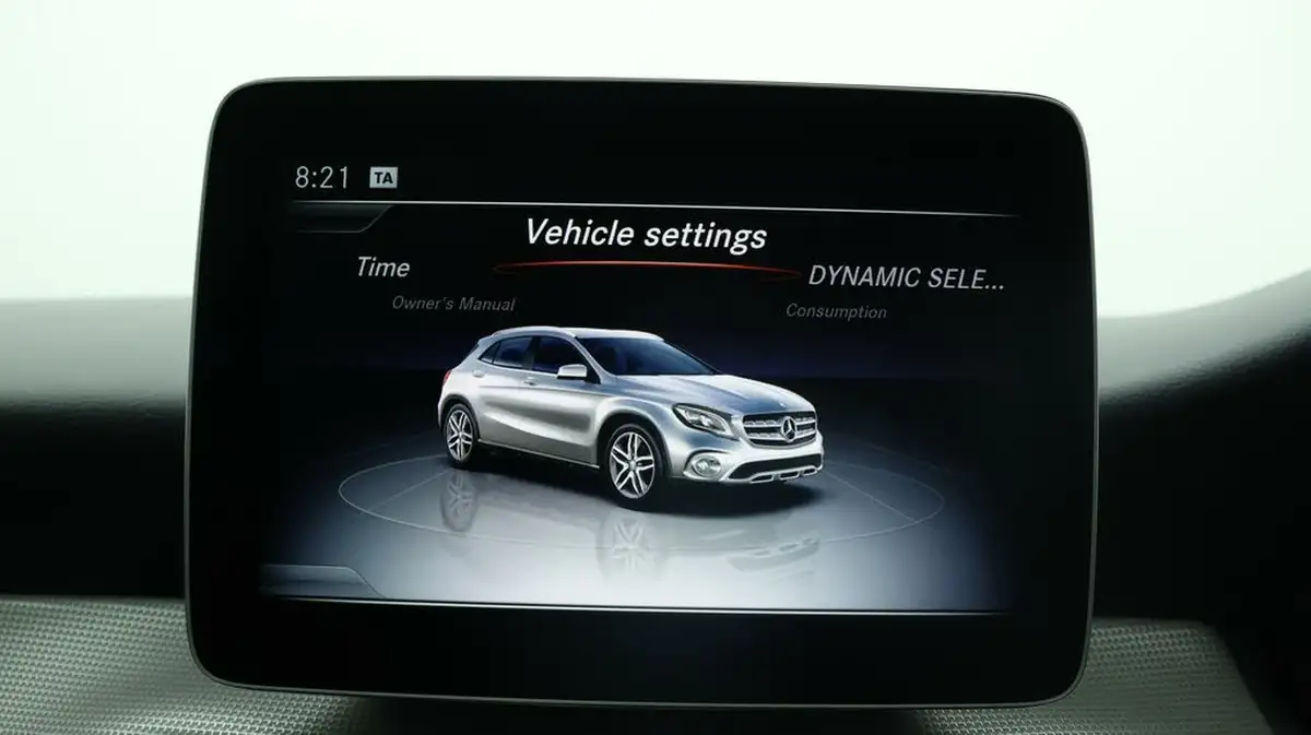 2019-mercedes-benz-gla-class-16-gla-180-urban-edition-ss-big-10