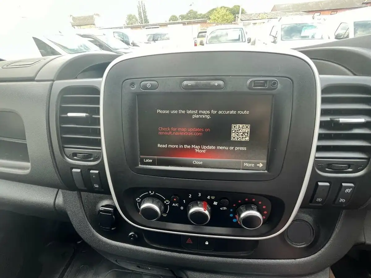 2021-renault-trafic-20dci-ll30-energy-120-sport-big-27