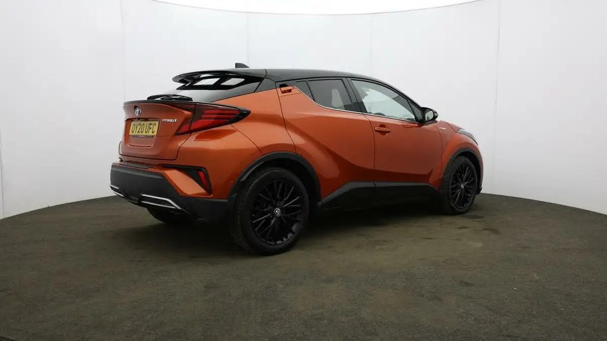 2020-toyota-c-hr-20-vvt-i-orange-edition-big-6