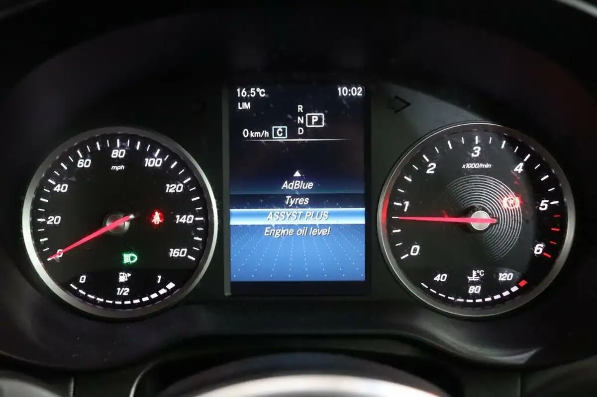 2020-mercedes-benz-glc-class-20d-glc220d-sport-big-28