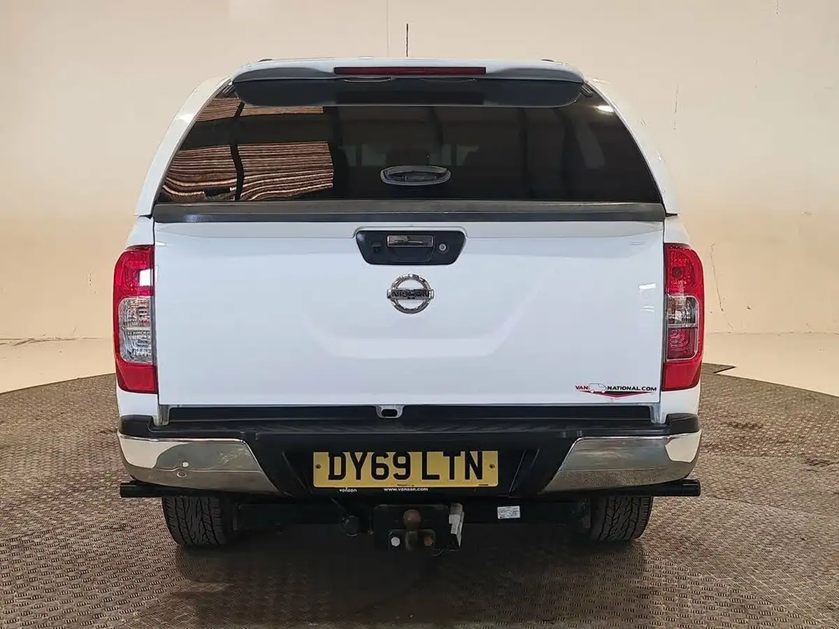 2019-nissan-navara-23dci-tt-tekna-8-navileather-auto-big-16