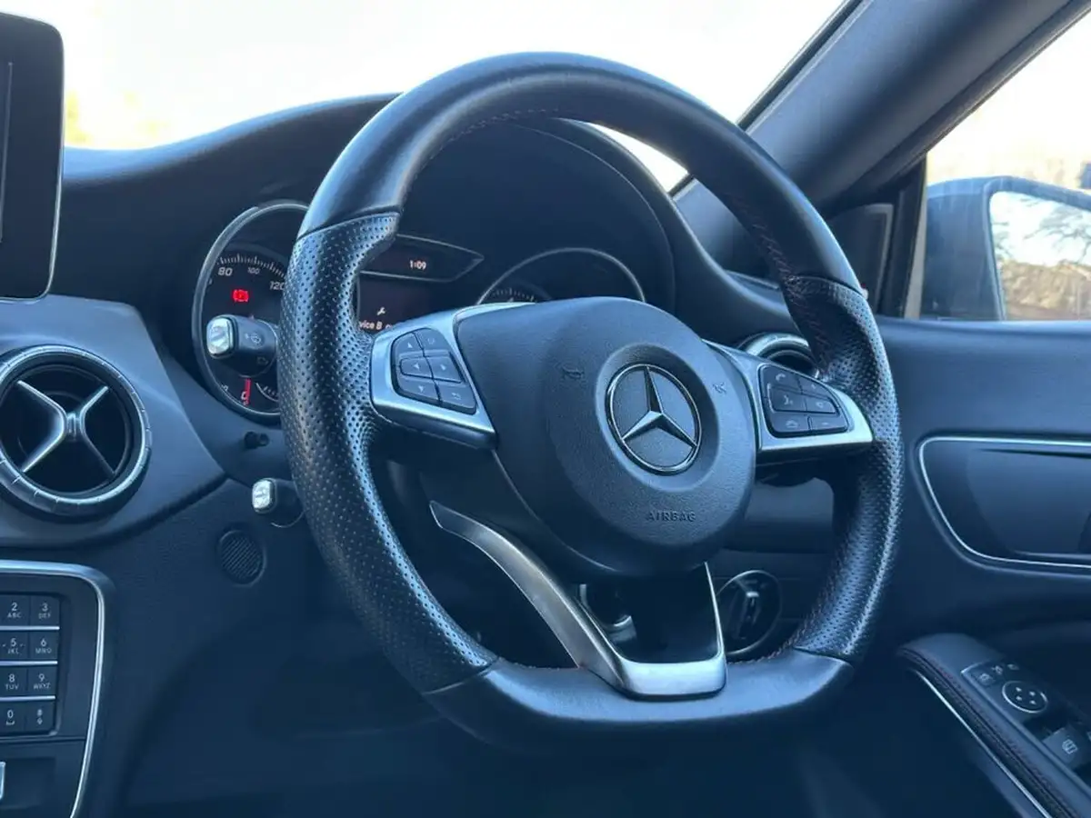 2017-mercedes-benz-cla-21d-cla-220-amg-line-coupe-4d-big-13