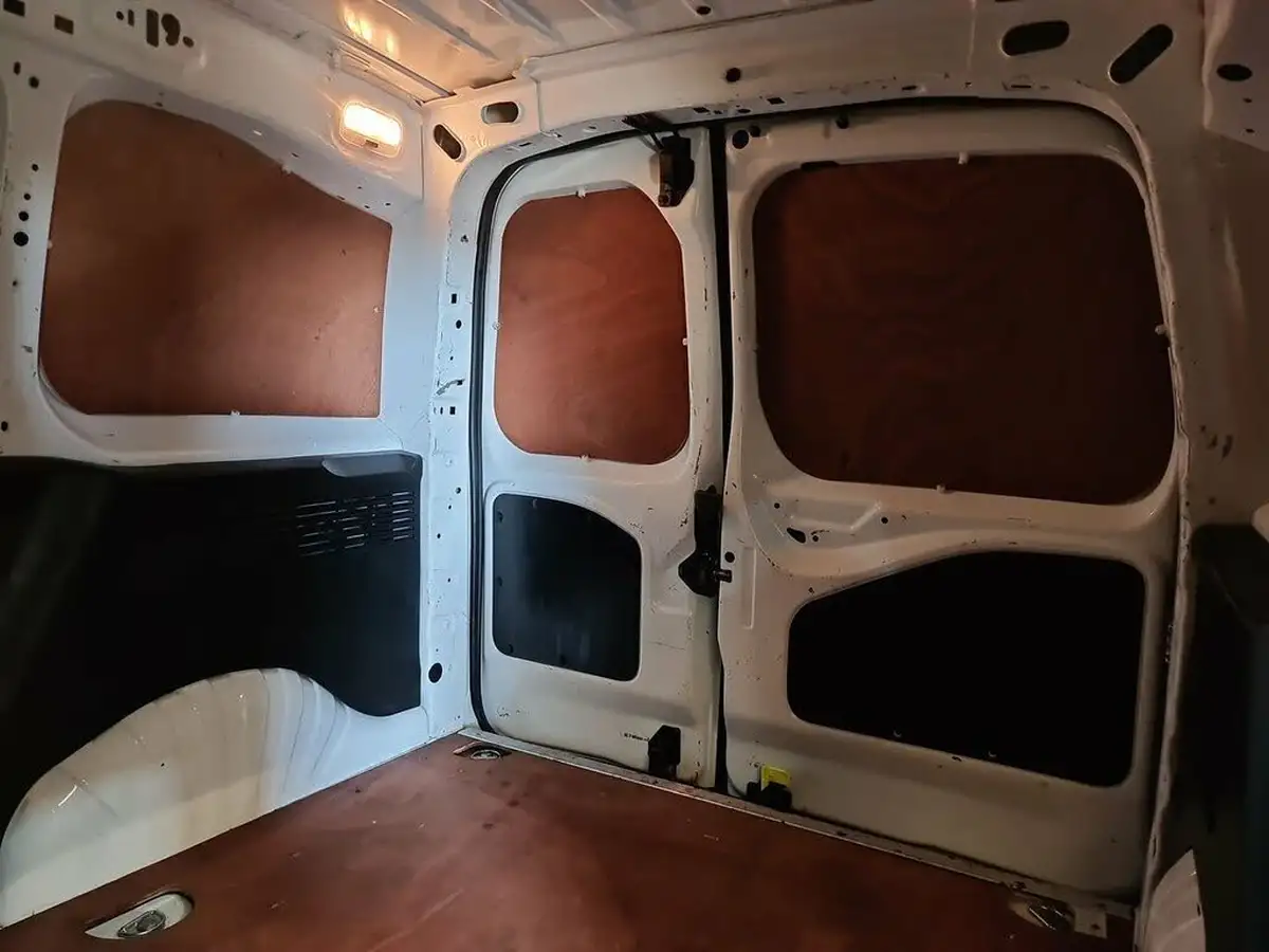 2020-peugeot-partner-15-bluehdi-1000-professional-100ps-eu6dt-panel-big-6