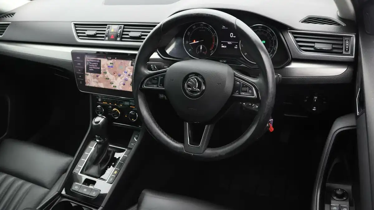2018-skoda-superb-14-tsi-act-se-l-executive-hatchback-dsg-big-8