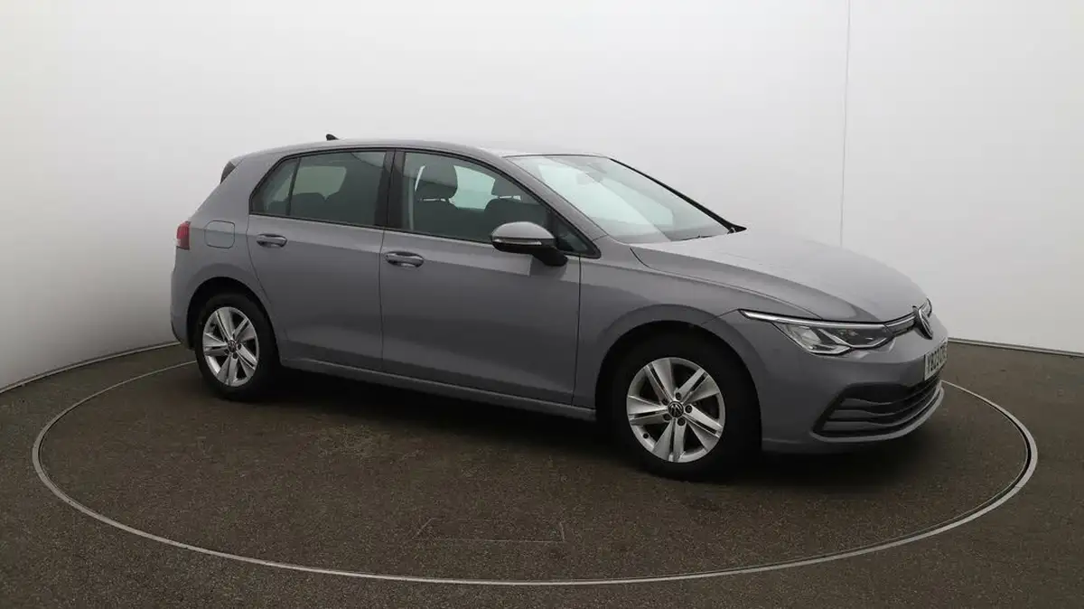 2023-volkswagen-golf-15-tsi-life-130ps-hatchback-big-36