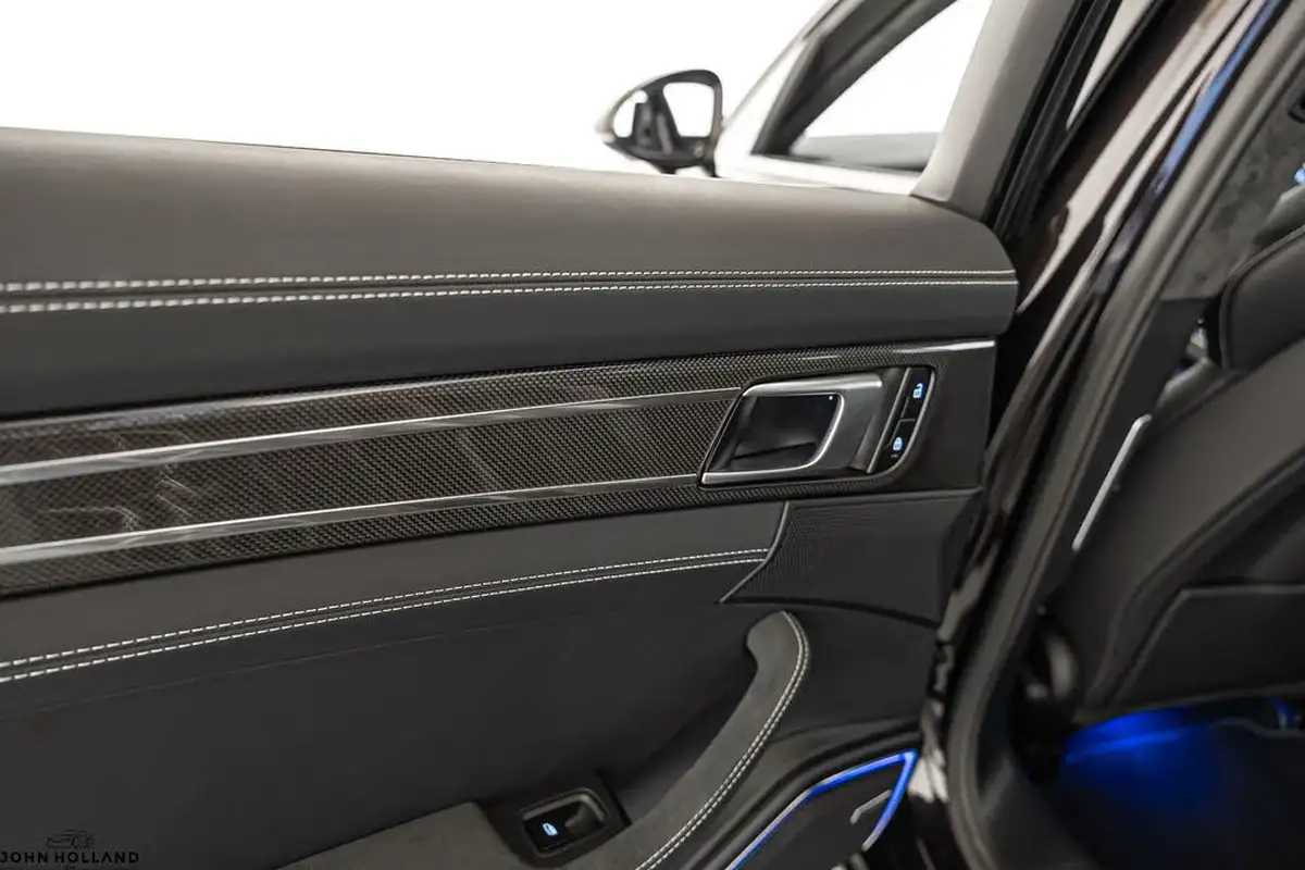 2023-porsche-panamera-40-gts-hatchback-big-35