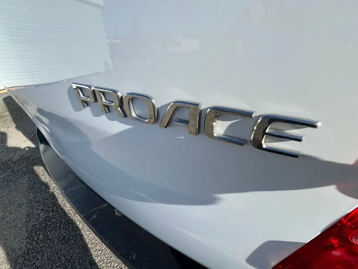 2019-toyota-proace-15d-active-medium-120hpeu6dt-e-panel-big-26