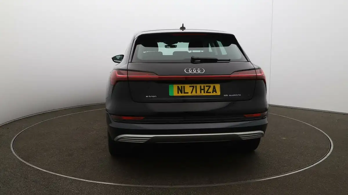 2021-audi-e-tron-55e-technik-station-wagon-big-51