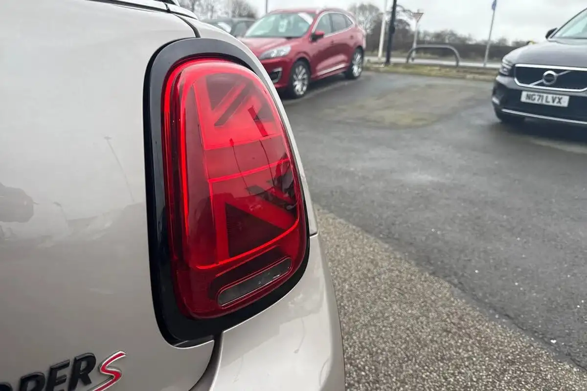 2021-mini-cooper-20-cooper-s-sport-hatchback-3d-auto-big-15