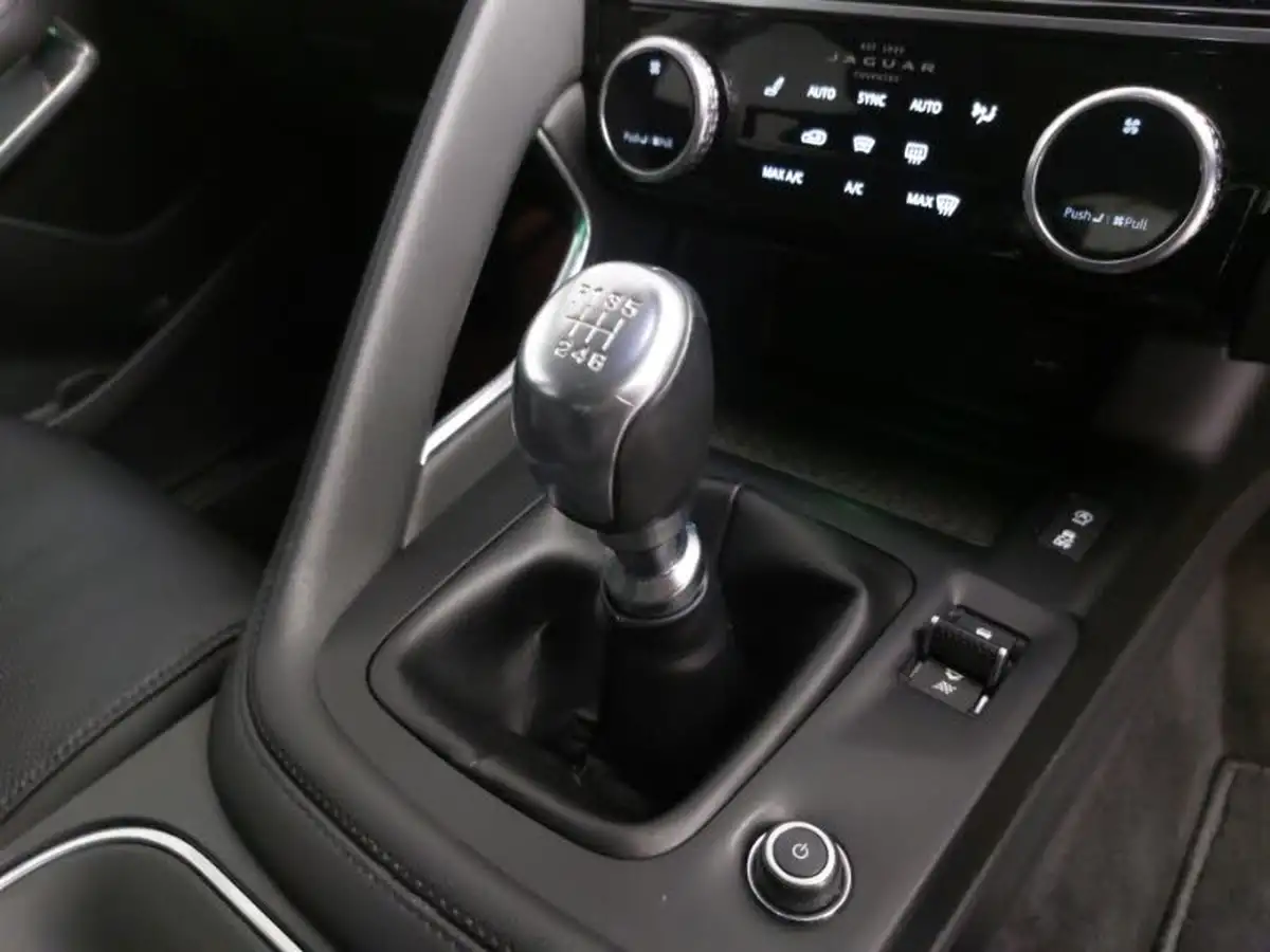 2021-jaguar-e-pace-20-d165-s-big-18