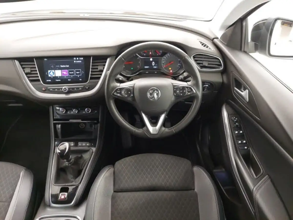 2021-vauxhall-grandland-x-12-griffin-big-6