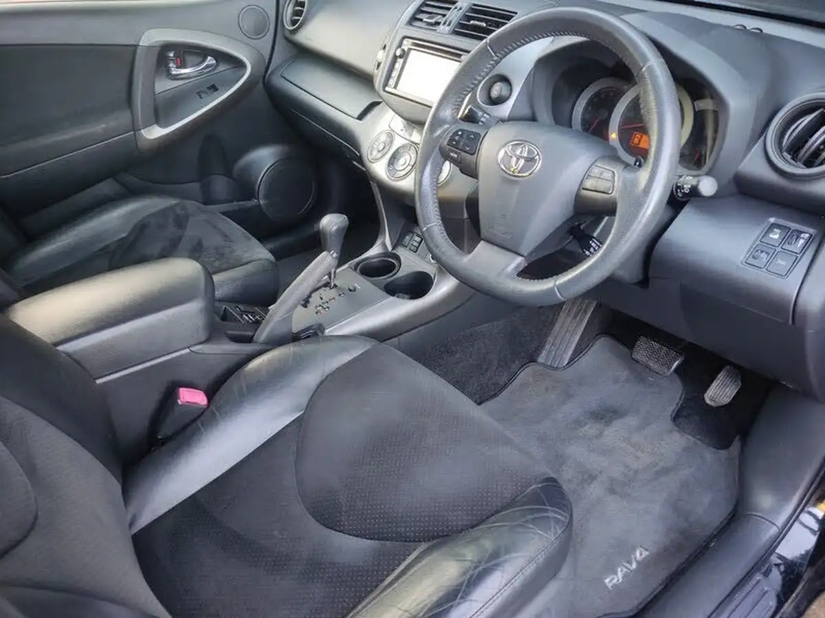 2012-toyota-rav4-22td-sr-150bhp-euro5-big-12