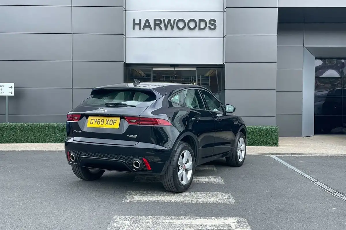 2019-jaguar-e-pace-20-i4-r-dynamic-s-200ps-big-5