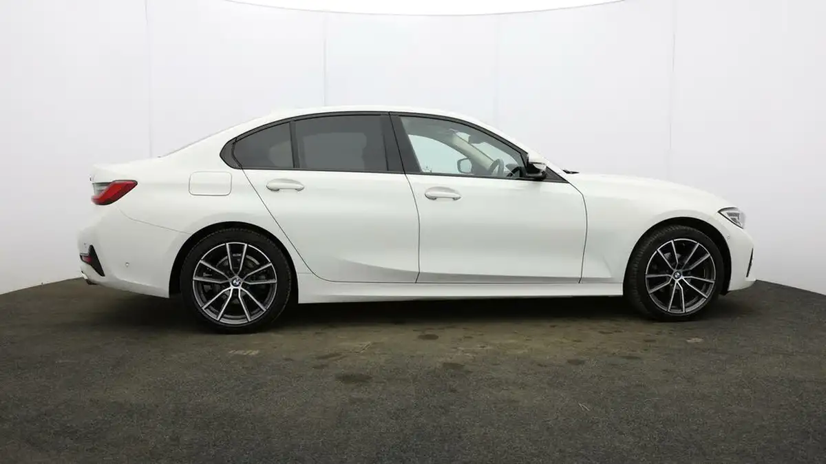 2021-bmw-3-series-20-318i-sport-saloon-4d-big-45