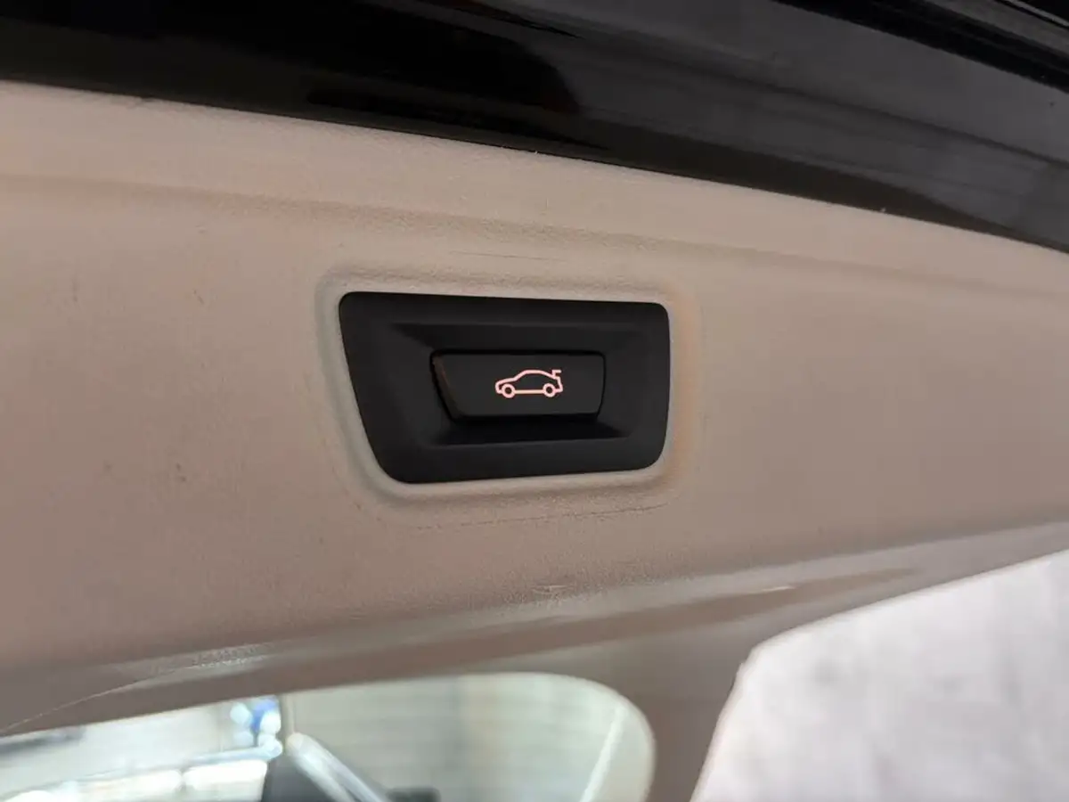 2020-bmw-3-series-20-330e-se-pro-touring-5d-big-21