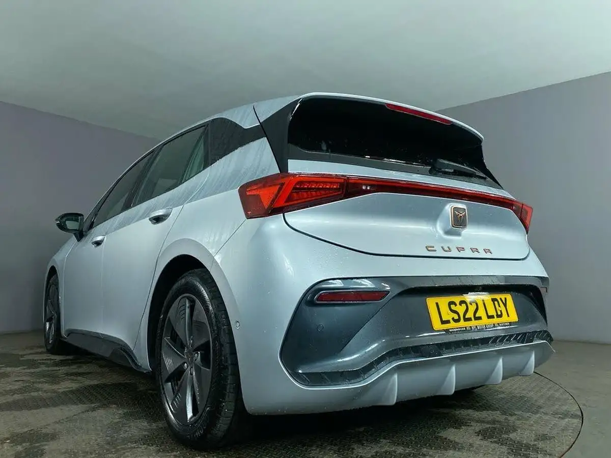 2022-cupra-born-e-v1-big-13