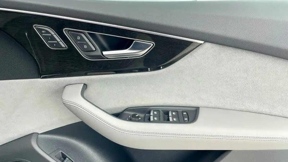 2023-audi-sq8-40-tfsi-black-edition-big-18