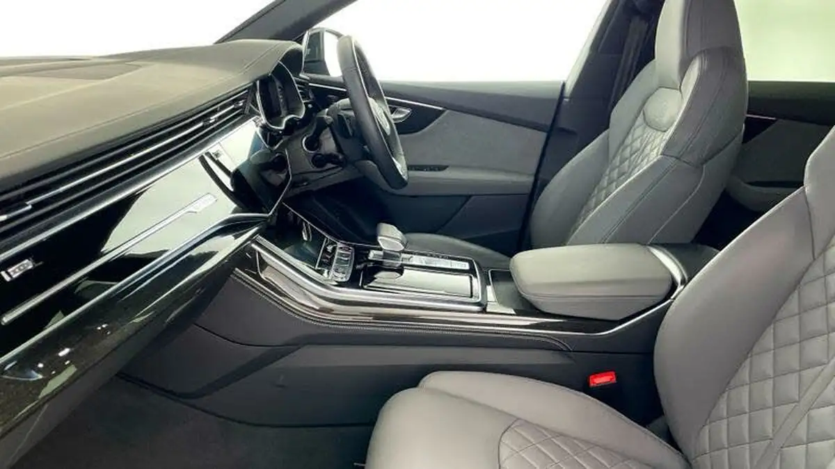 2023-audi-sq8-40-tfsi-black-edition-big-42