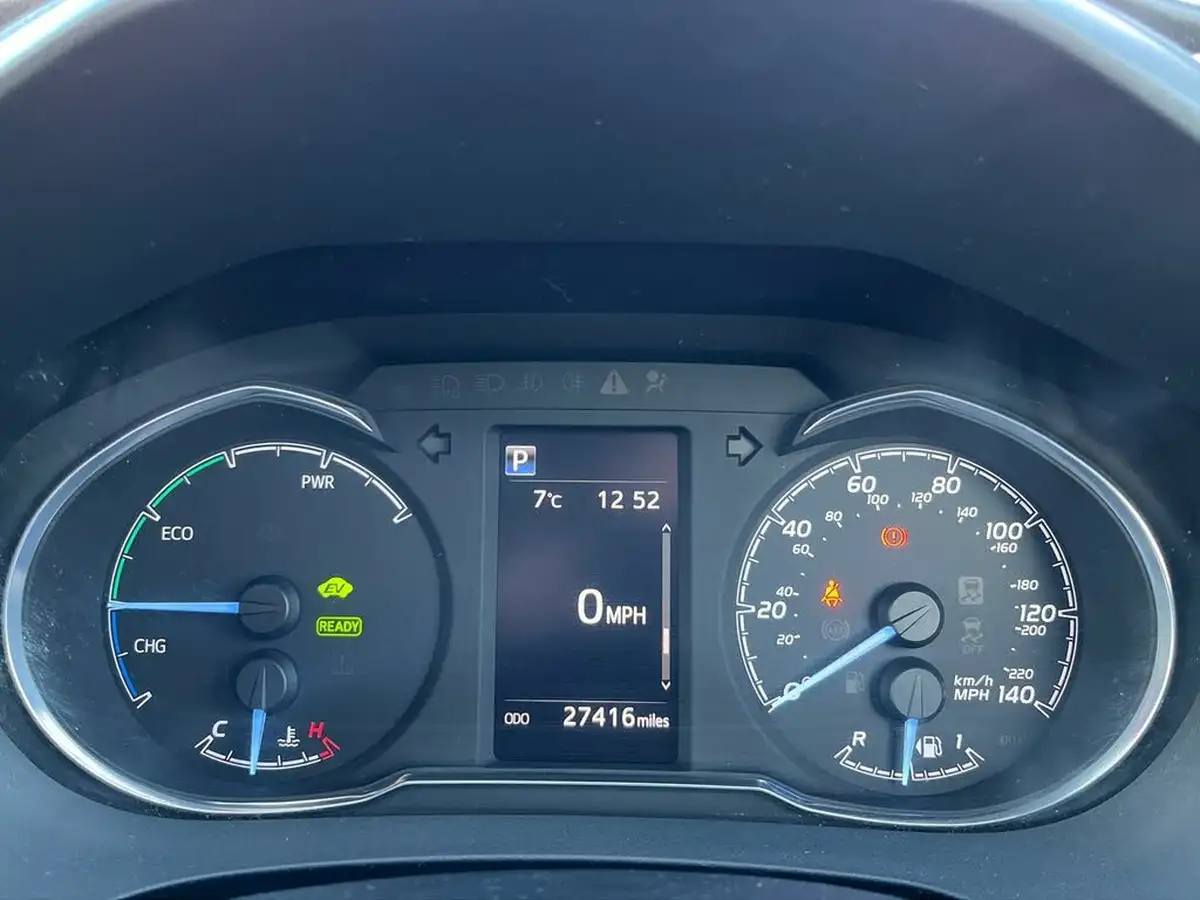 2019-toyota-yaris-15-vvt-i-y20-98bhp-hybrid-1497cc-e-cvt-big-22