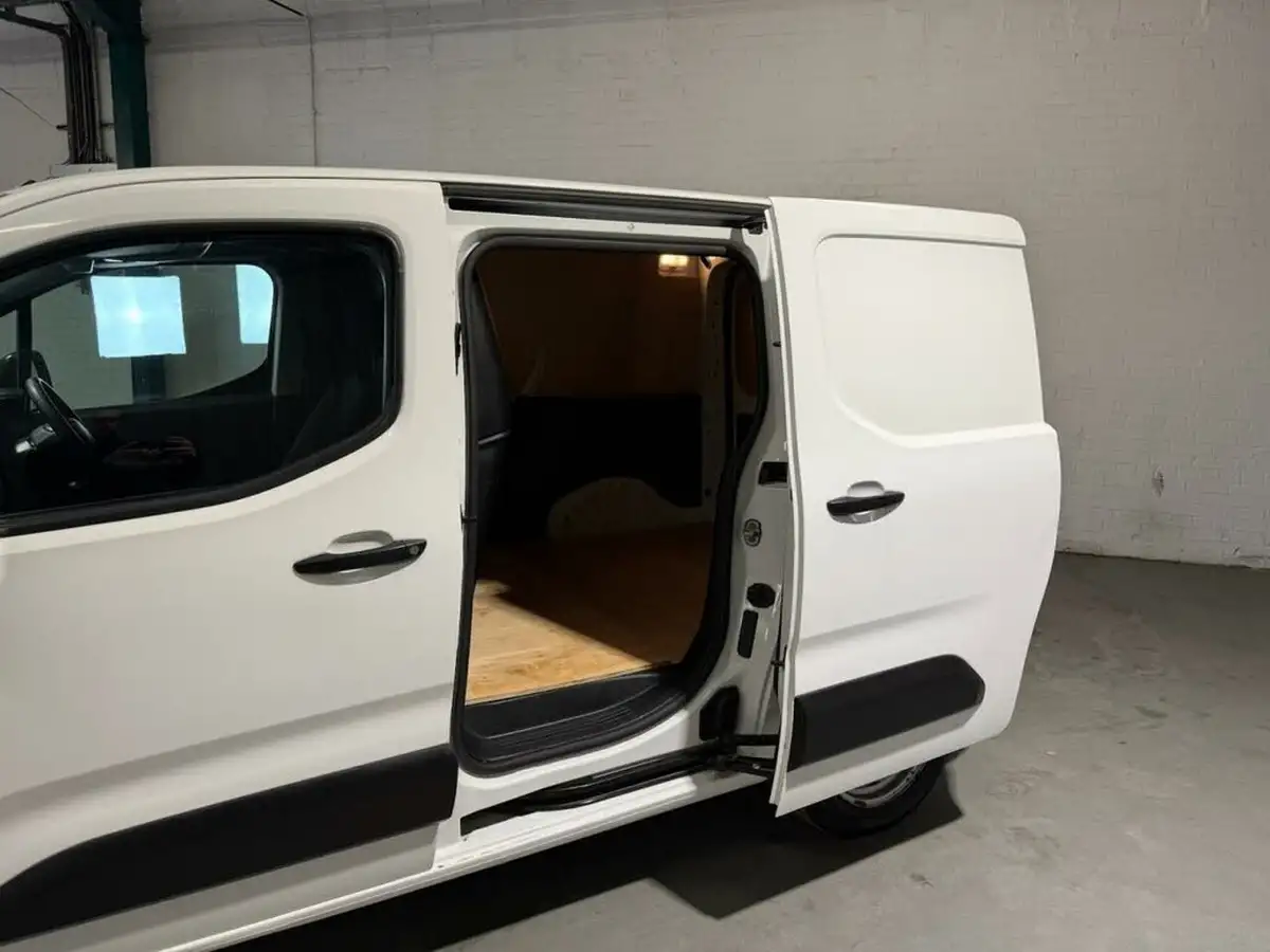 2021-citroen-berlingo-15bluehdi-650-x-panel-big-10