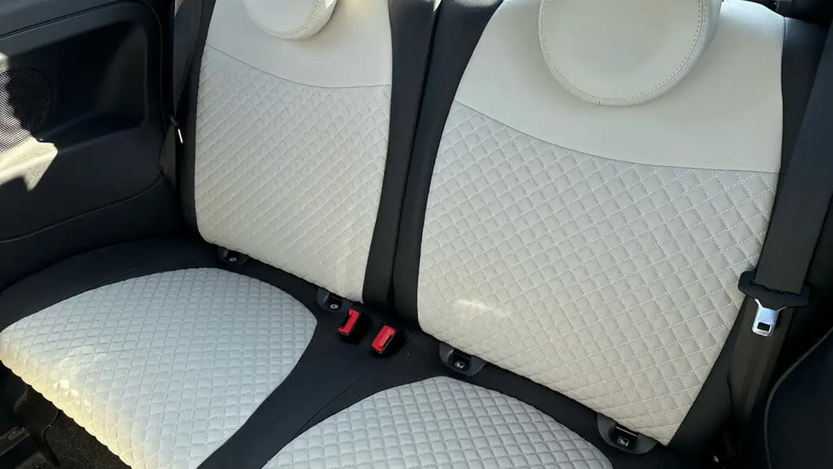 2021-fiat-500-10-dolcevita-big-13