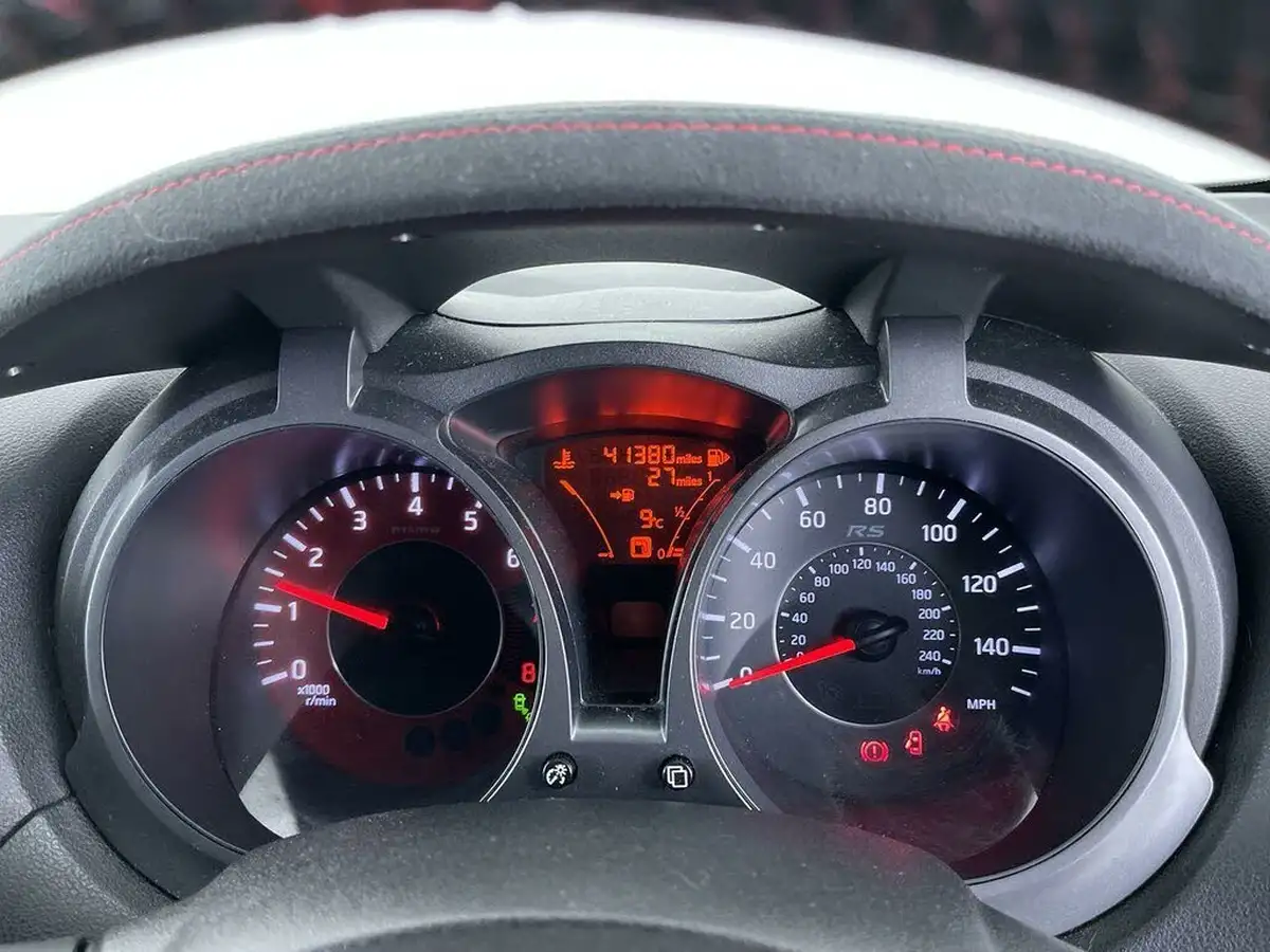 2016-nissan-juke-16-nismo-rs-218ps-big-25