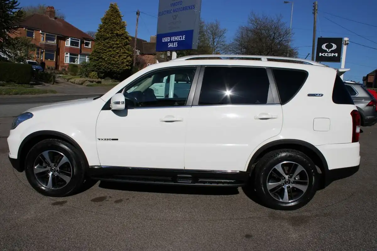 2017-kgm-ssangyong-rexton-w-22td-elx-big-7
