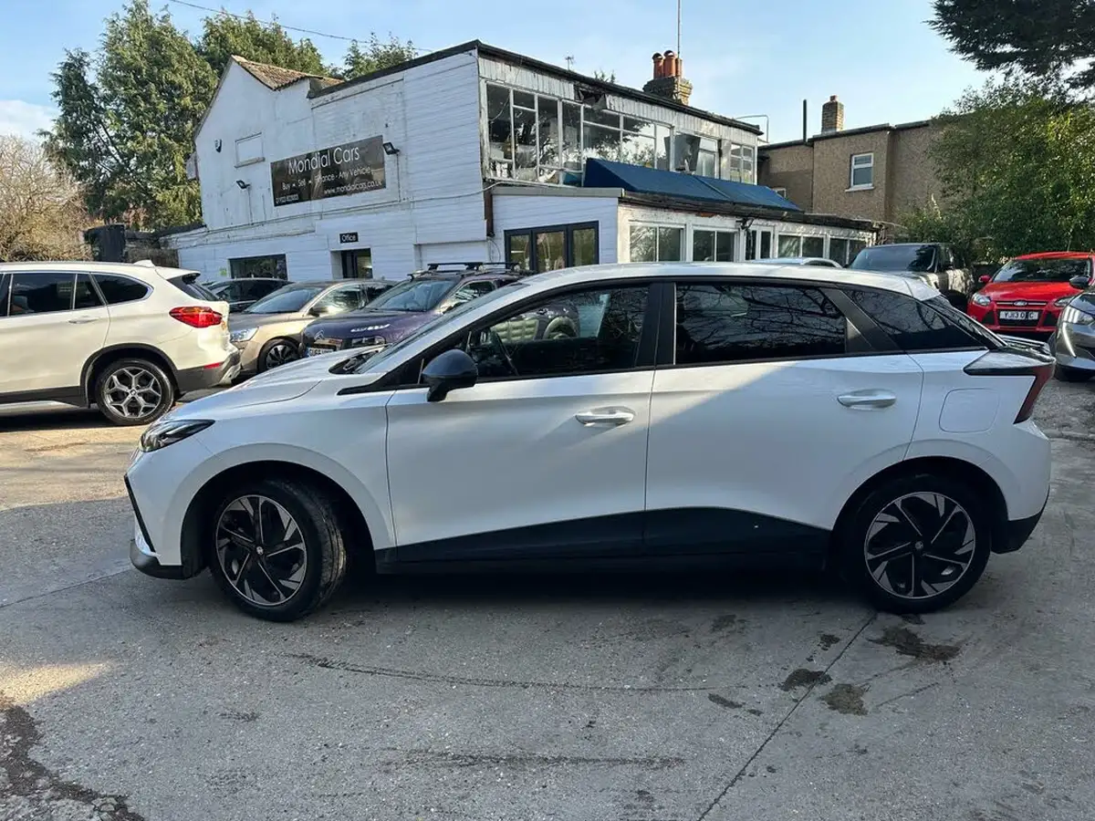 2022-mg-mg4-e-se-ev-203ps-long-big-3