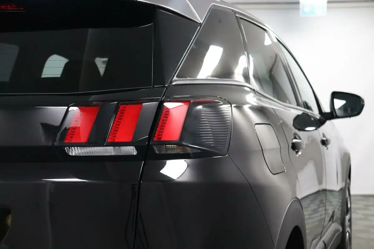 2018-peugeot-3008-suv-12-puretech-active-big-21